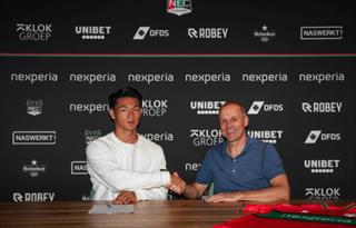 德天空消息：狼堡瞄准奈梅亨20岁日本前锋盐贝健人，谈判正推进