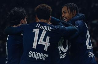 ​巴黎圣日耳曼3-0完胜里尔 登贝莱双响助球队领跑积分榜