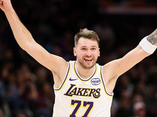 NBA前瞻：独行侠VS湖人 东契奇战旧主