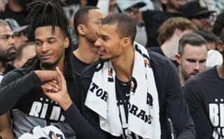 马刺126-113逆转勇士！6连胜迎全明星