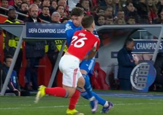 欧足联驳回本菲卡对巴尔韦德暴力行为的投诉