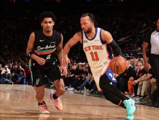 尼克斯主场大胜马刺，终结对手11连胜