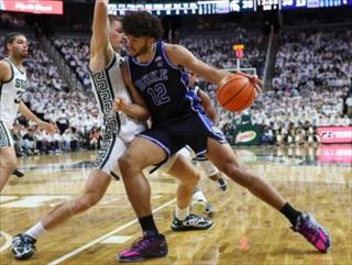 26年状元大热门！杜克大学93-64大胜北卡州立 卡梅隆·布泽尔10中8轰26+9+3