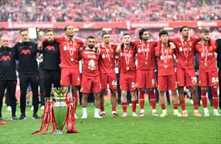 救赎边缘的利物浦：球迷质疑与球队困局