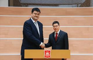 郭振明深情回顾与姚明共事岁月：致敬姚明为中国篮球筑基，青训与体教结合成果已初显