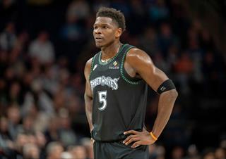 爱德华兹奖项申诉遭拒，61场出战无缘赛季荣誉评选