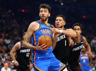 雷霆131-122横扫太阳，成季后赛首轮唯一4-0球队