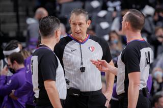 科技的进步！NBA新赛季引入AI技术辅助判罚 比赛回放效率提升