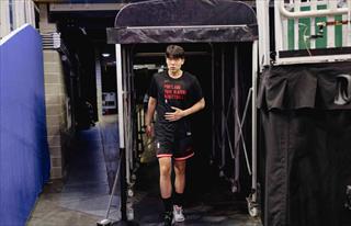 NBA季前赛前瞻：开拓者VS国王 杨瀚森或继续替补