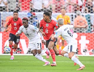 英格兰2-0巴拿马：贝林厄姆传射建功，凯恩破门加冕队史射手王
