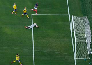法国3-0瑞典：姆巴佩梅开二度，奥利塞双响，高卢雄鸡晋级将战巴拉圭