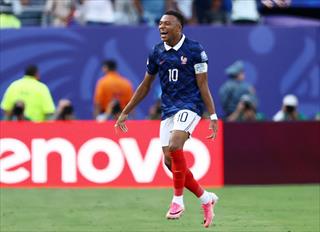 法国1-0巴拉圭：姆巴佩点球破纪录，法国晋级8强将迎战摩洛哥