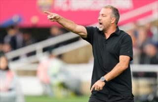 古利特表示，巴萨队内所有球员都认为，采用过于靠前的防线属于自杀式战术