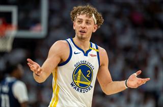 勇士开局低迷遭美记锐评：死气沉沉，连混乱都算不上