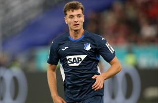 霍村前锋阿斯拉尼加盟拜仁事宜远未敲定，但其个人条件契合拜仁需求