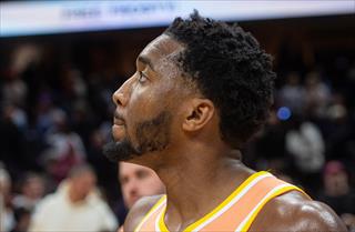 米切尔谈骑士惜败勇士：需解决先落后困境