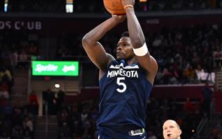 NBA战报-爱德华兹25分7板9助 森林狼131-122骑士