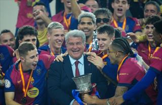 西超杯奖杯焕然一新：更大、更重、更具纪念意义